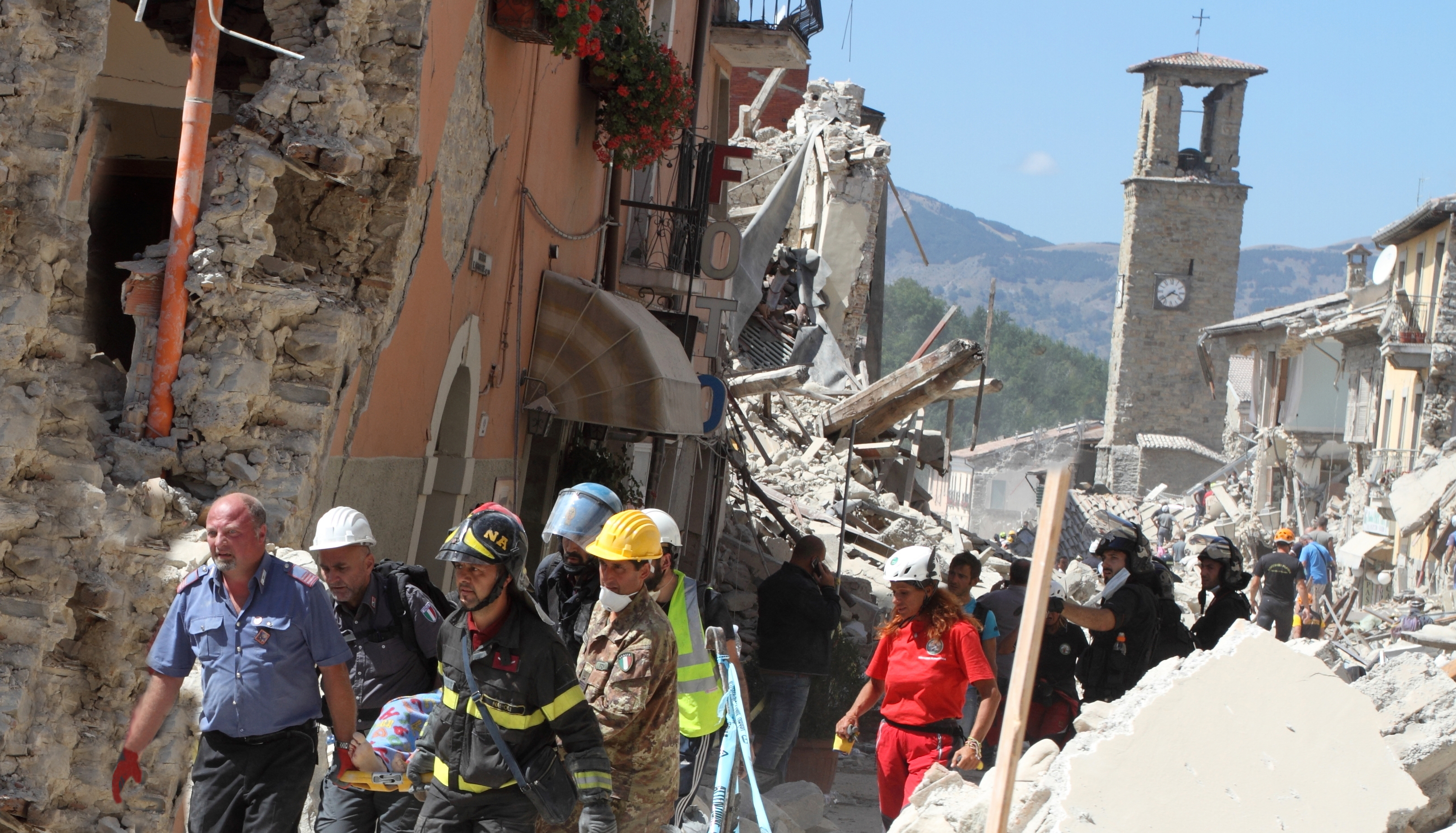Terremoto di Amatrice, intervento dei soccorritori